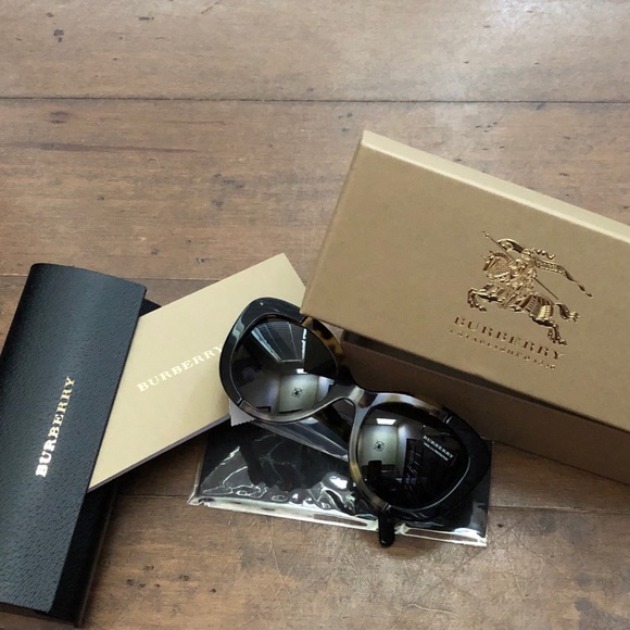 BURBERRY 54mm BUTTERFLY SUNGLASSES in HAVANA - Picture 5 of 12